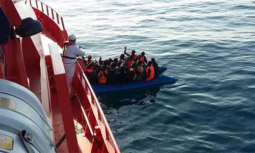La Marina marroquí dispara contra una patera y hiere a un menor